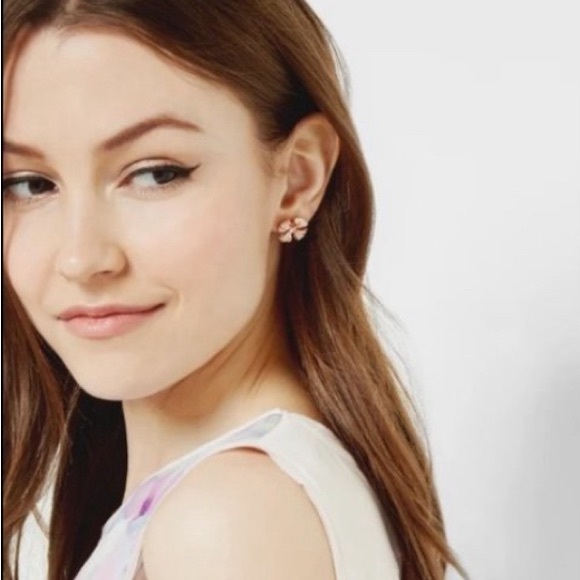 Ted Baker Rosetta Enamel Rose Gold Stud Earrings - Picture 3 of 3